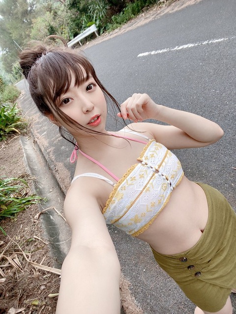 EJ8CouDU8AAyEGz
