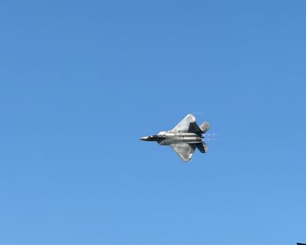 航空ショー～平和教育