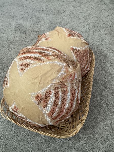 大会の小道具～紙のパン