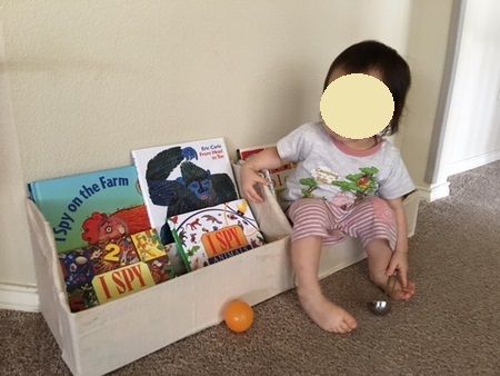 段ボールの前向き本棚