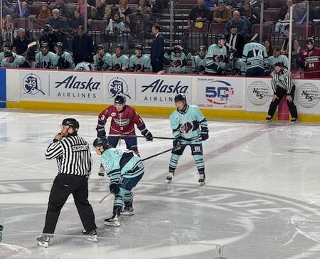 アイスホッケーの試合へ～大学のプラネタリウム