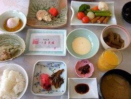 朝食