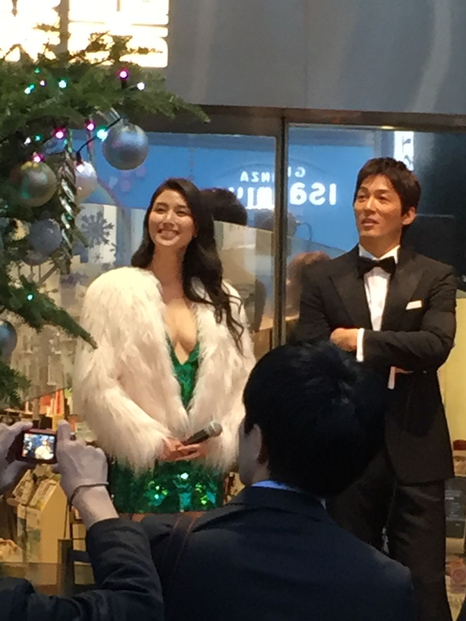 銀座山野楽器 クリスマスツリー点灯式 橋本マナミさん Misono末裔