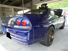 日産スカイラインGT-R(BCNR33) 右後ろ