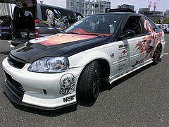 痛車ホンダ・シビッククーペ(EJ7)左前