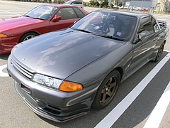 日産スカイラインGT-R(R32) 左前