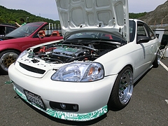 ホンダ・シビッククーペ(EJ7)左前