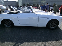ダットサン・フェアレディ2000右側面
