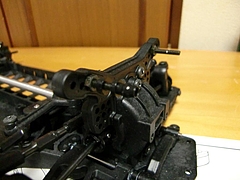 磱