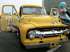 痛車フォードF100フロントマスク