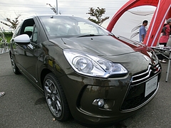 シトロエンDS3スポーツシック右後ろ