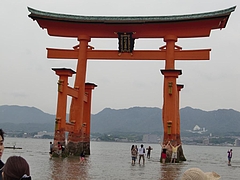  Ļ