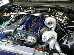日産スカイラインGT-R(BCNR33) エンジンルーム