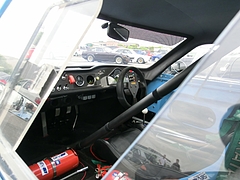 ジネッタG12車内