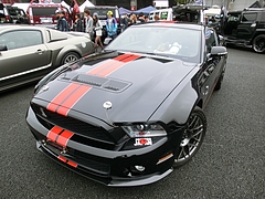 シェルビーGT500 左前