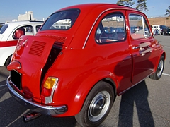 フィアット500 右後ろ