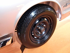 日産スカイラインGT-R(KPGC10)タイヤ