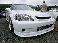 ホンダ・シビッククーペ(EJ7)右前
