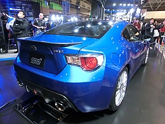 スバルBRZ STiコンセプト 右後ろ