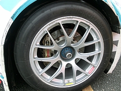 初音ミクStudie GLAD BMW・Z4リアタイヤ