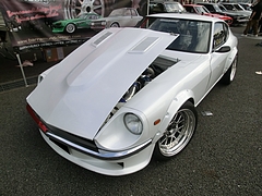 日産・フェアレディZ 左前