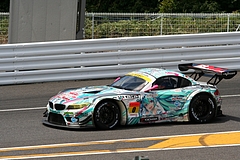GSR初音ミクBMW・Z4GT3鈴鹿ピットレーン出口