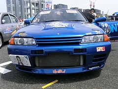 痛車日産スカイラインGT-R(BNR32)フロントマスク