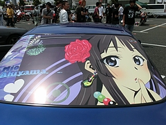 痛車日産スカイラインGT-R(BNR32)リヤガラス