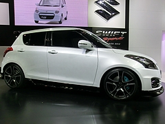 スズキ・スイフトスポーツ(ZC32S)右側面