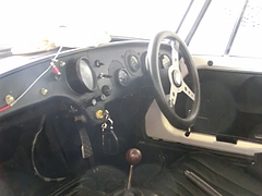 トヨタ・スポーツ800(UP15)運転席