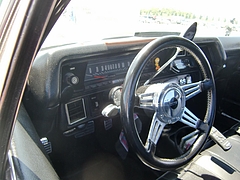 シボレー エルカミーノ車内