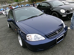 ホンダ・シビック 右前