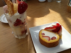 イチゴパフェ