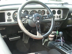 ポンティアック・ファイヤーバード トランザムSD-455運転席