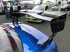 痛車スバル・インプレッサSTi(GDB-F) GTウィング