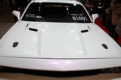 ダッジ・チャレンジャーSRT-8ボンネット