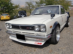日産スカイライン2000GT-R(KPGC10)左前