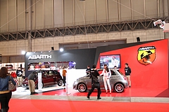 東京オートサロン2013アバルトブース