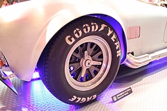 KMS・コブラ427S/Cフロントタイヤ