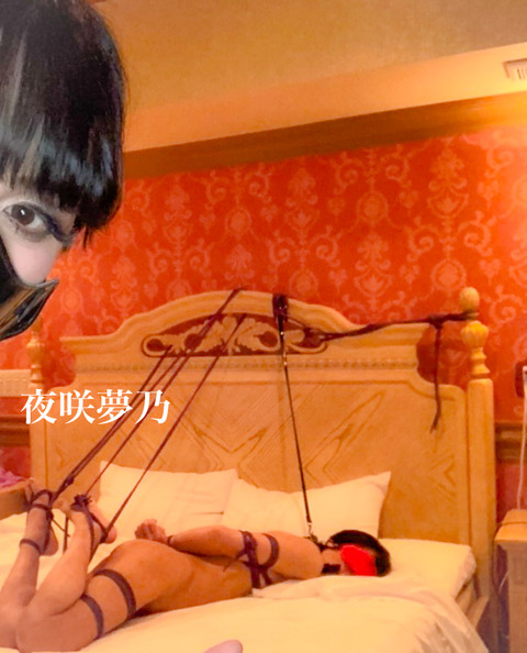 571B26A6-6AA9-4D6B-B0F6-2873FB49947C