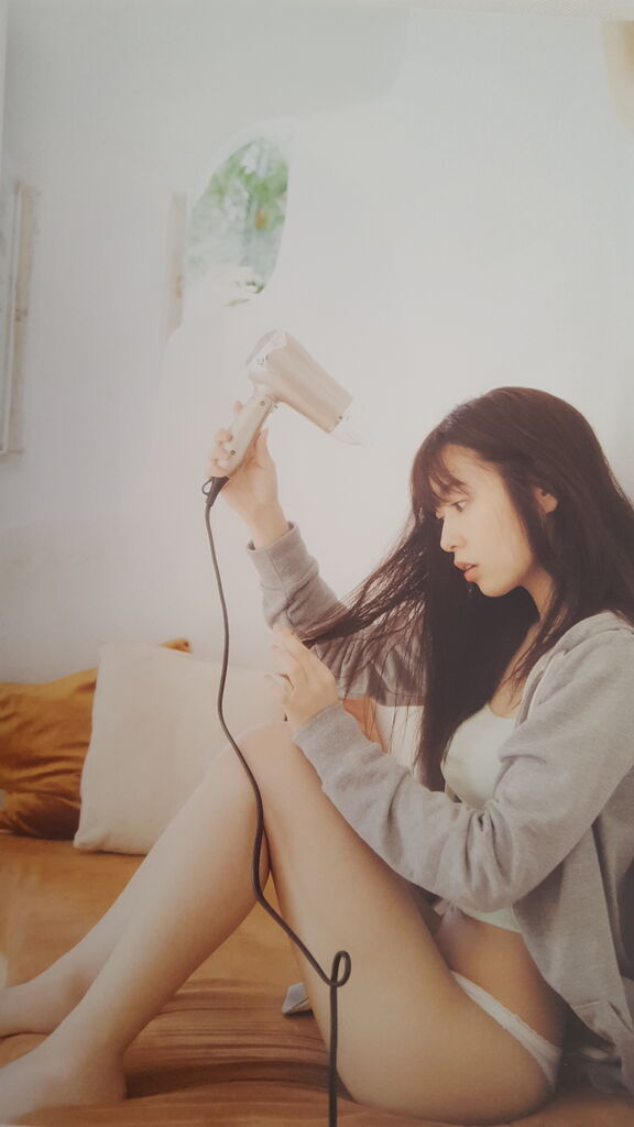 斉藤優里　写真集　7秒のしあわせ