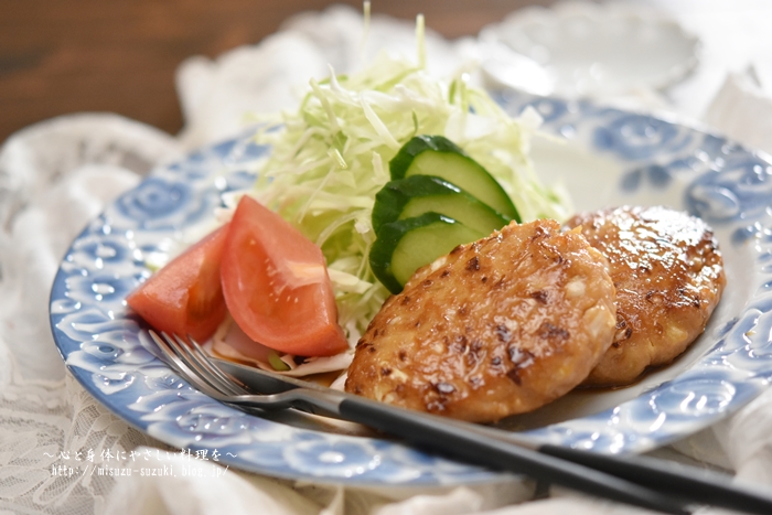 レシピ 主菜 お弁当おかず 作り置き かさ増し キャベツたっぷりつくねの照り焼き 作り置きおかずレシピとお弁当 心と身体にやさしい料理を 鈴木美鈴オフィシャルブログ Powered By ライブドアブログ