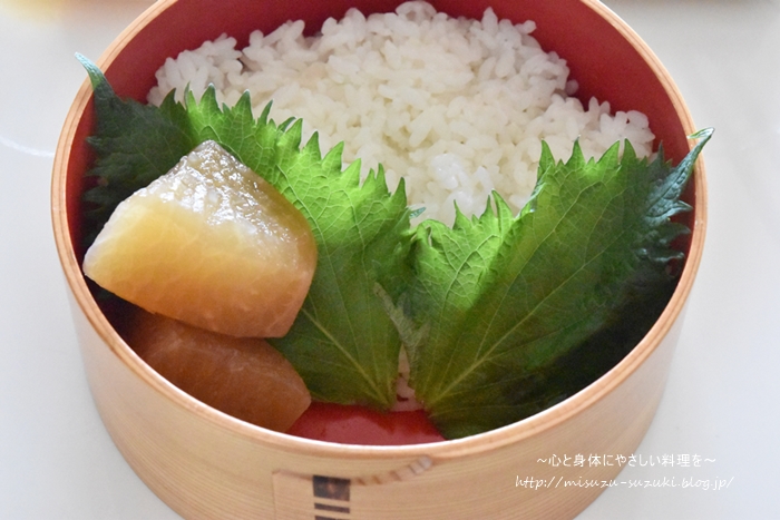 丸型の曲げわっぱ弁当の詰め方 作り置きおかずレシピとお弁当 心と身体にやさしい料理を 鈴木美鈴オフィシャルブログ Powered By ライブドアブログ