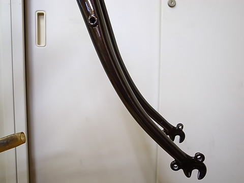 R0011048
