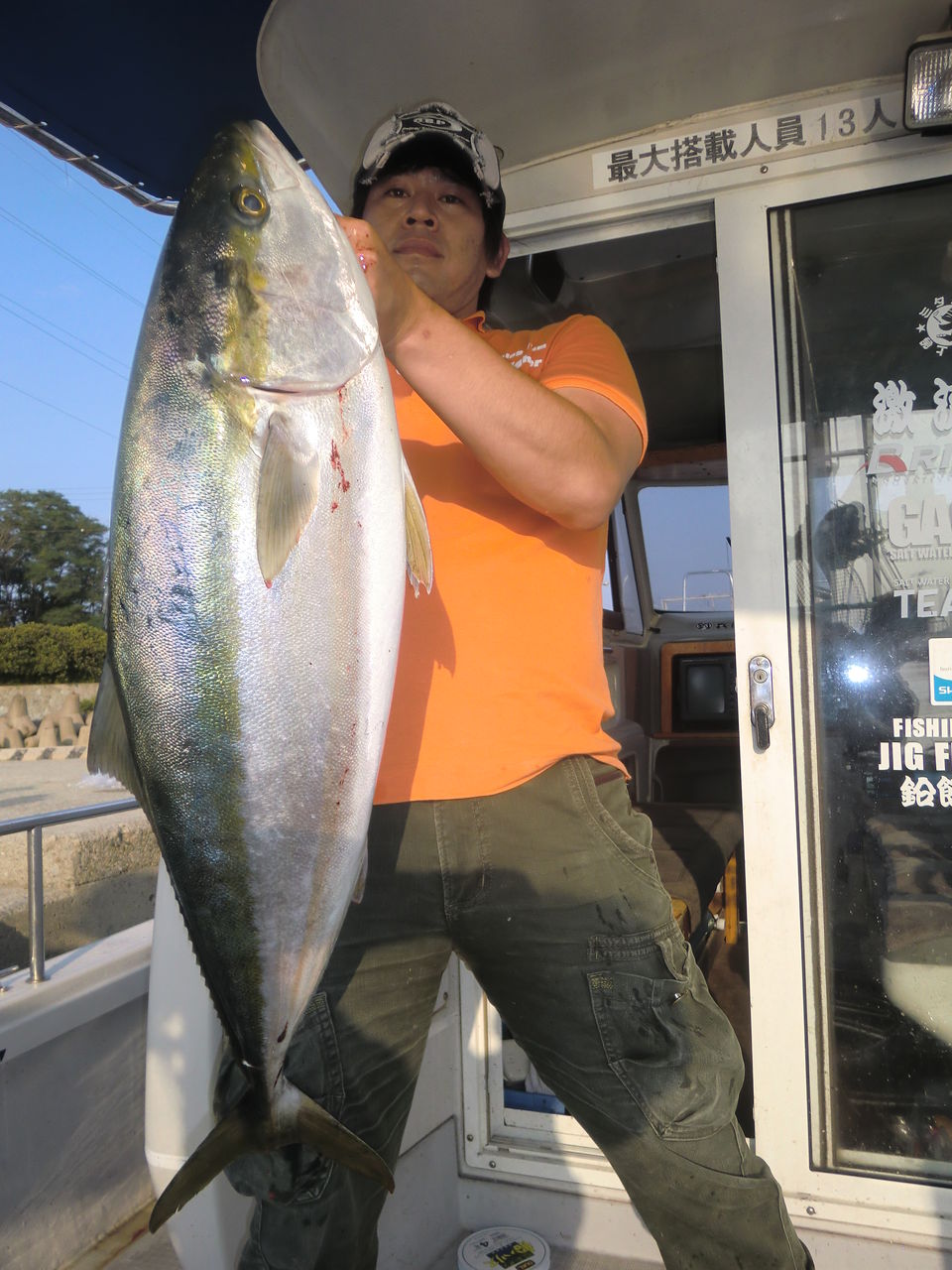 ７月１９日 ２３日の釣果 ジギング船 ミタチ丸の船長日記 真鯛 ブリ カンパチ メジロを狙います