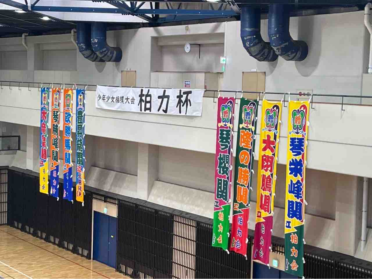 少女と少年 裸 写真 触り合い 