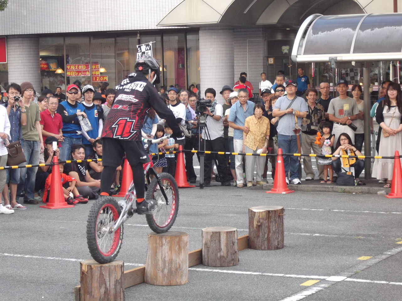 バイクであいたいパレードトライアルデモンストレーション開催報告書 Mitani店長 Blog バイクであいたいパレードトライアルデモンストレーション開催報告書 Mitani店長 Blog