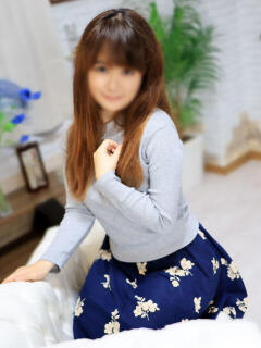 girl_6752d607b7a405.84248167_240x320