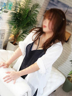girl_64f89635f1c214.71968288_240x320