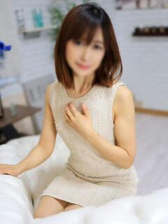 girl_67a274edd8b8b2.68005355_240x320